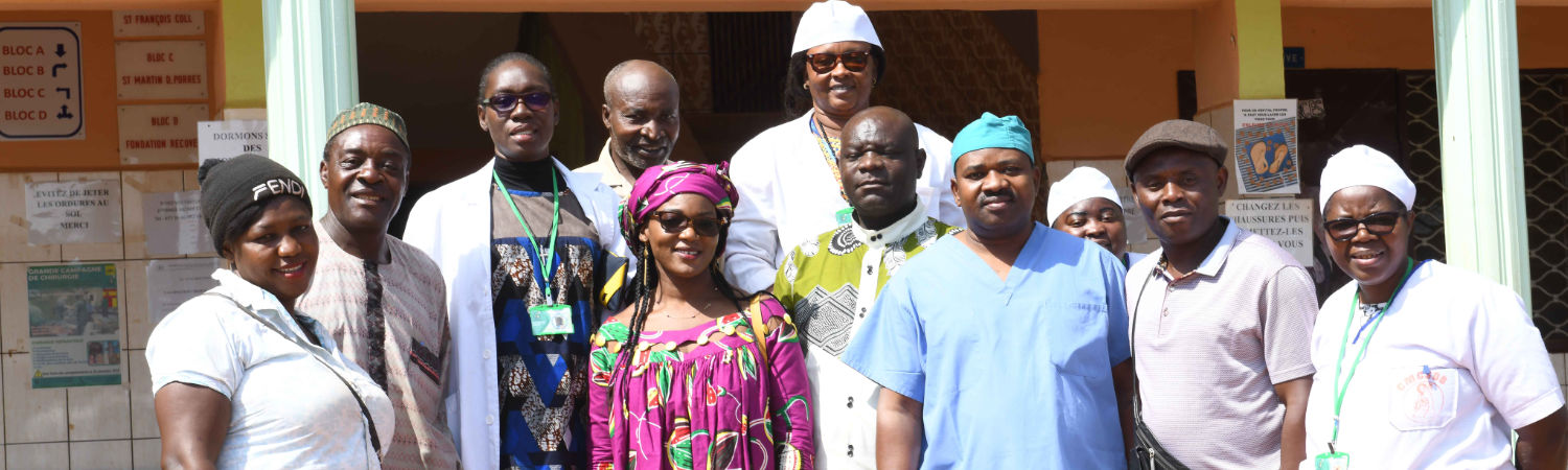 Grupo de personas colaboradoras en Camerún